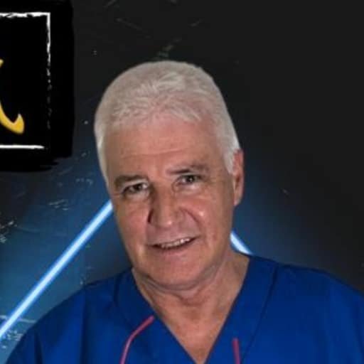 Víctor López, terapeuta